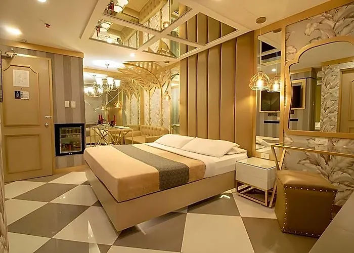Hotel Victoria Court Hillcrest - Pasig