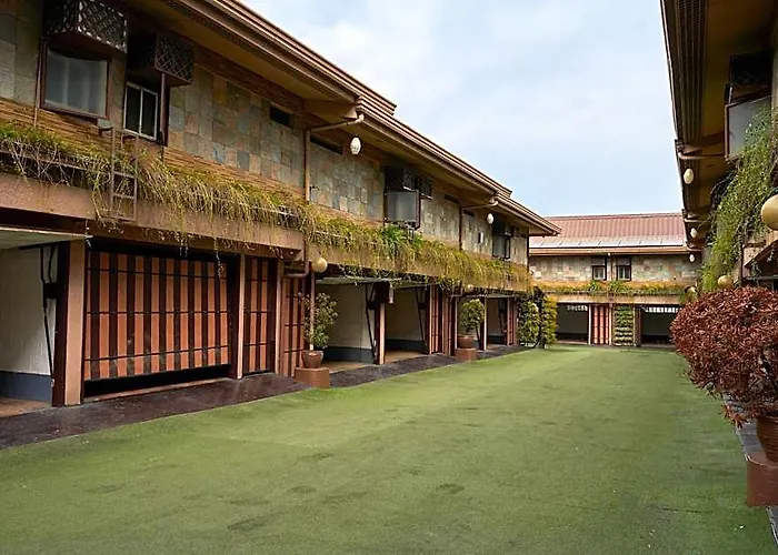 Victoria Court Hillcrest - Pasig 3*