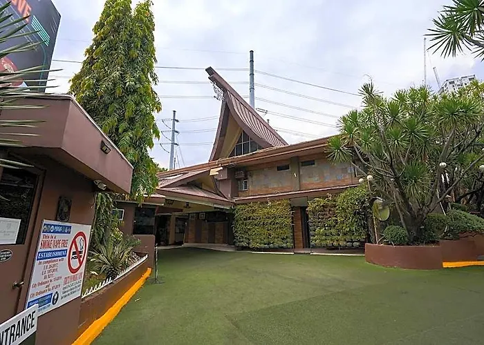 Victoria Court Hillcrest - Pasig 3*
