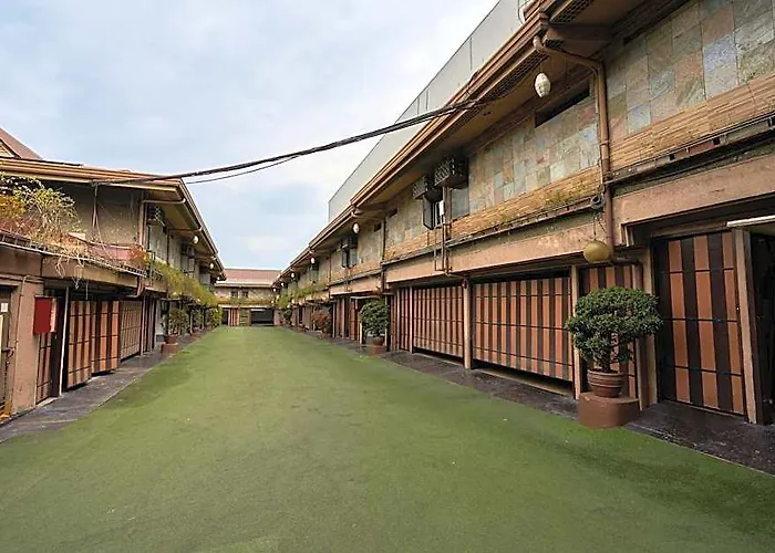 Hotel Victoria Court Hillcrest - Pasig 3*