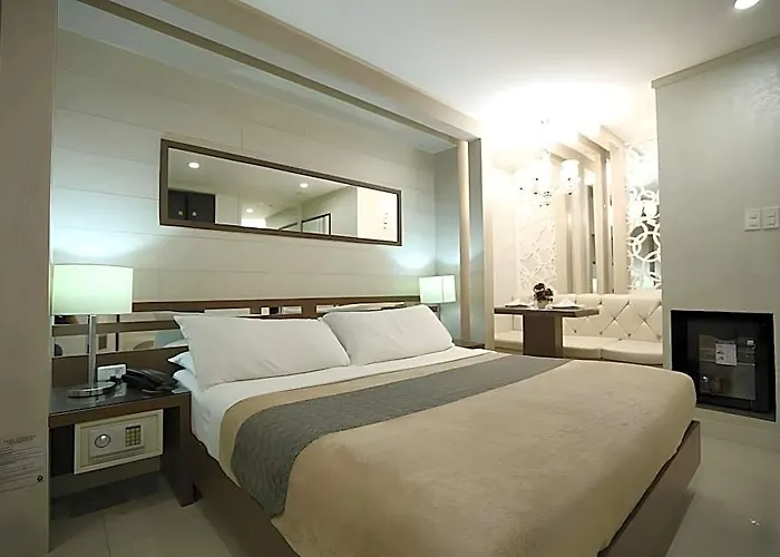 Victoria Court Hillcrest - Pasig Hotel Manila