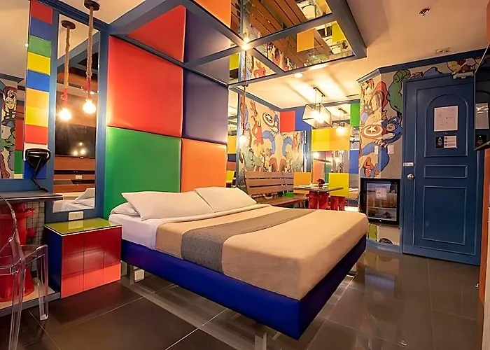 Victoria Court Hillcrest - Pasig 3*